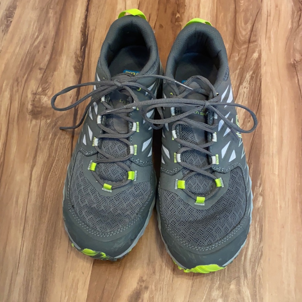 Like New men’s La Sportiva Lycan running shoe. Men’s size 8.5